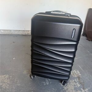 American tourister(27inches)